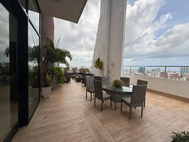 0100296580, USD$ 895,000