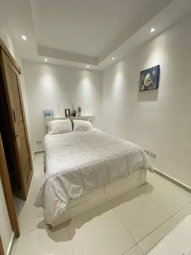 Apartamento de 3 habitaciones en venta en Cadaques, USD$ 300,000