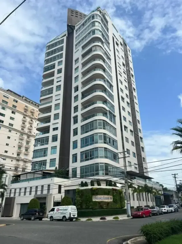 Apartamento en Los Cacicazgos, Santo Domingo, USD$ 875,000