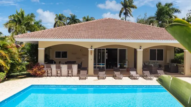 Beautiful standard size Lotus Model with over size pool, USD$ 455,000