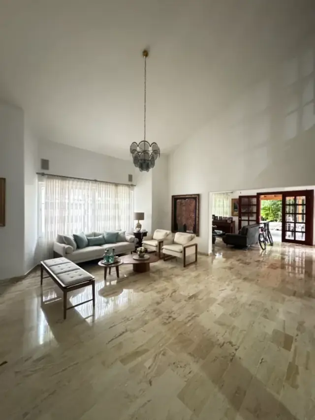 Casa de lujo en Los Cacicazgos, Santo Domingo, USD$ 2,450,000