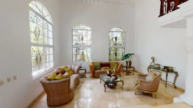 Casa de Lujo en Los Cacicazgos, Santo Domingo, USD$ 1,600,000