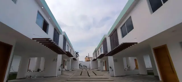 Casa en venta en Torre Alta Puerto Plata con rooftop y vista al mar, USD$ 299,500