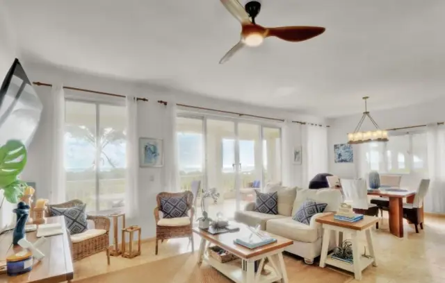 Condominio Frente al Mar de 2 Dormitorios con Vista al Océano en Cabarete, USD$ 410,000
