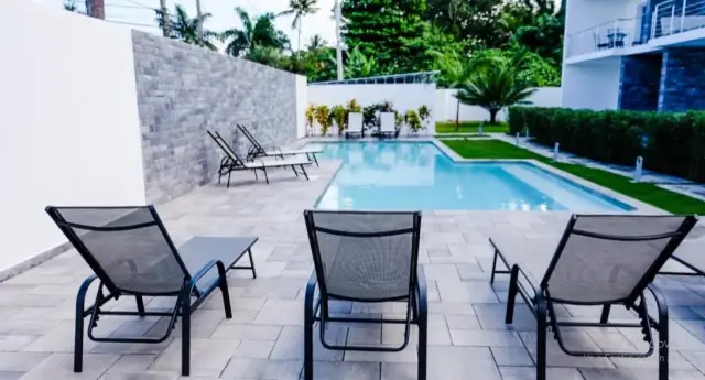 Condominio Moderno de 1 Dormitorio Cerca de la Playa en Las Terrenas, USD$ 153,999