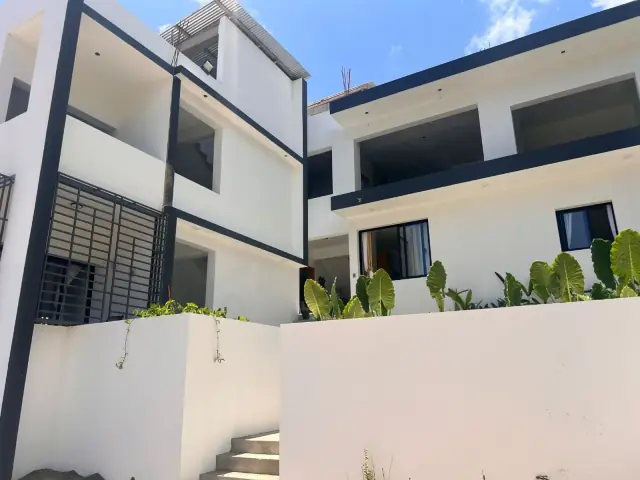Edificio de 9 Apartamentos en Altos de La Mulata, USD$ 525,000