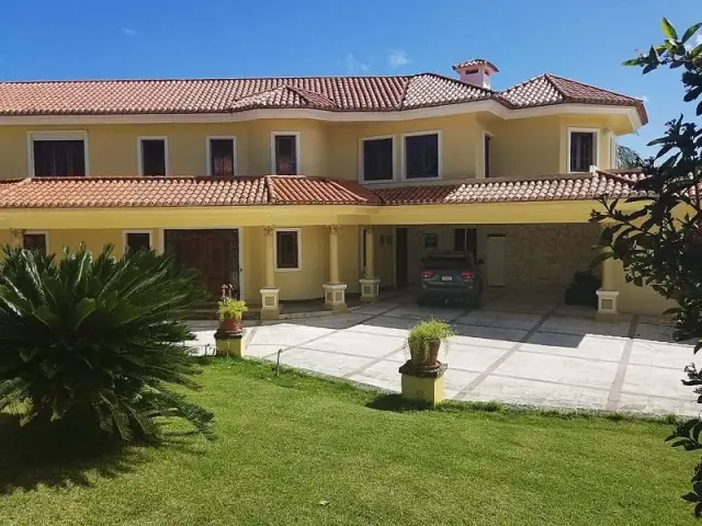 EXCELENTE OPCIÓN – VILLA PARA INVERTIR Y GENERAR INGRESOS – SOSÚA, USD$ 1,500,000