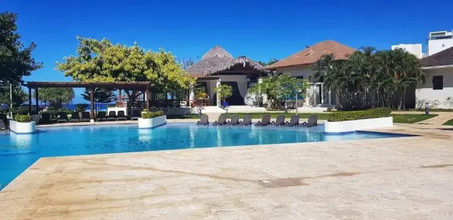 Exclusiva Villa con Piscina, USD$ 210,000