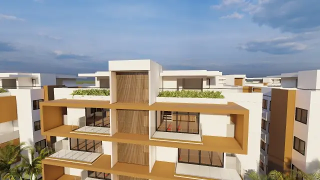 Grandioso proyecto frente a playa dorada, Desde USD$ 148,200