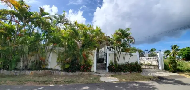 Hermosa Casa Colonial en Sosúa!, USD$ 327,000