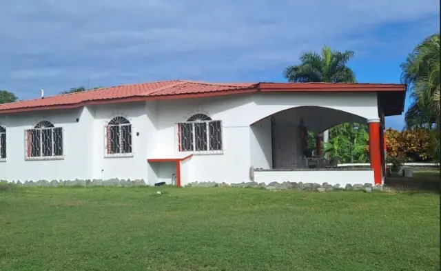 Hermosa Casa con Vista al Mar, USD$ 148,500