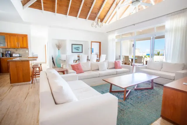 Hermosa Casa en Ocean Village, USD$ 1,500,000