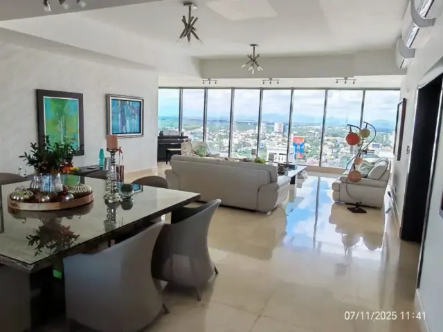 Penthouse amueblado en Piantini, Santo Domingo, USD$ 1,600,000