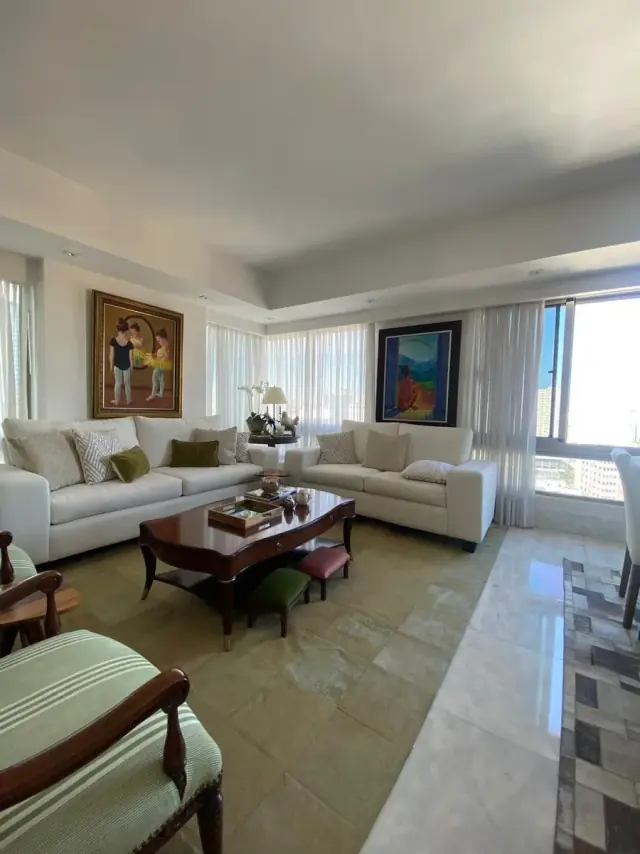 Penthouse en excelentes condiciones en Naco, USD$ 850,000