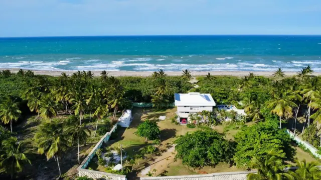 Terreno en Venta en La Boca – Mas una casa totalmente gratis., USD$ 1,509,525