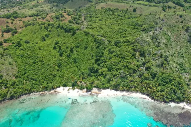 TERRENO PRIMERA LINEA DE PLAYA LAS GALERAS, USD$ 11,533,916