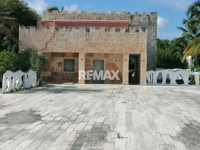 Vendo/alquilo local en Ciudad Las Canas, Cap Cana, USD$ 1,850,000