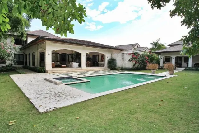 VENTA LUJOSA – 6HB – CARIBEÑA VILLA EN COMPLEJO EXCLUSIVO, USD$ 1,950,000