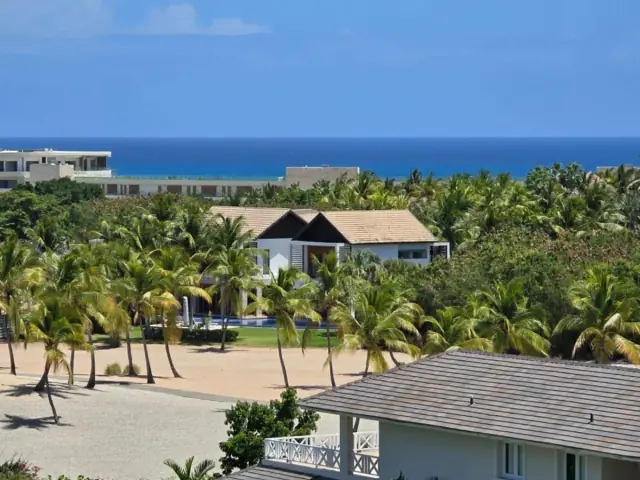 Villa de Lujo con vista al mar y campo de golf, USD$ 2,900,000