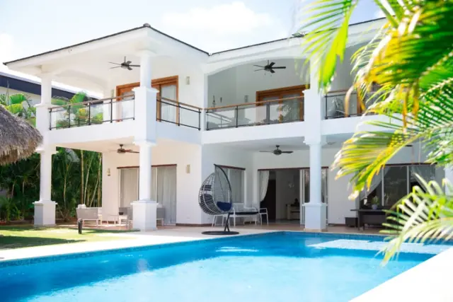 Villa de lujo en Cocotal Golf & Country Club, USD$ 1,200,000