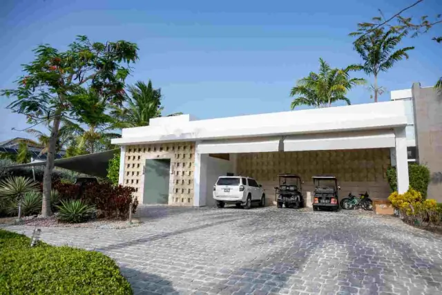 VILLA DE LUJO EN HACIENDA RESORT PUNTA, USD$ 3,200,000