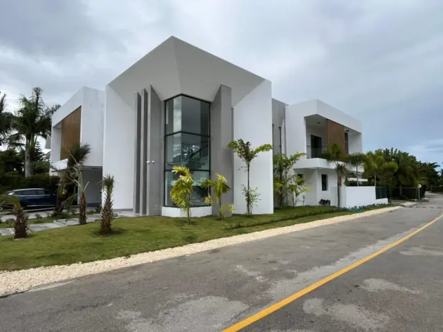 Villa en Punta Cana Village, USD$ 1,150,000