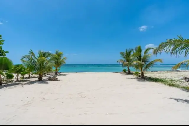 Villa Primera Linea de playa en Juan Dolió, USD$ 2,600,000